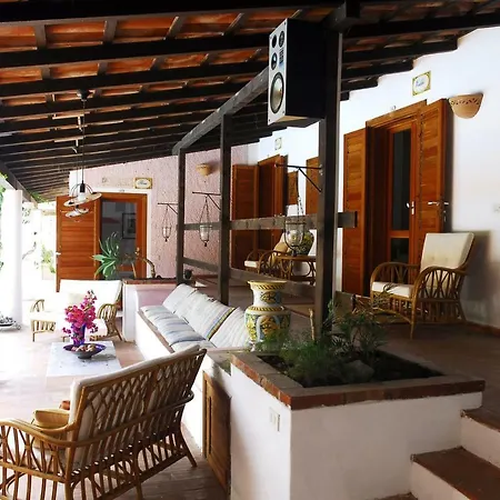Saracina Hotel Vulcano (Isola)